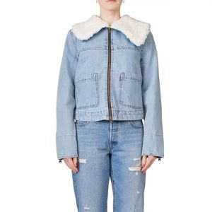 Levi’s premium vintage trucker jacket M